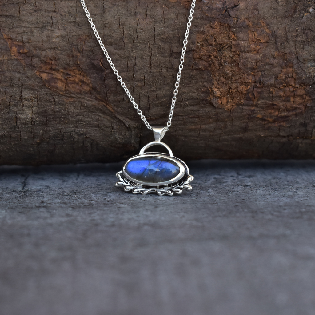 Leaf Spring - Labradorite Necklace -