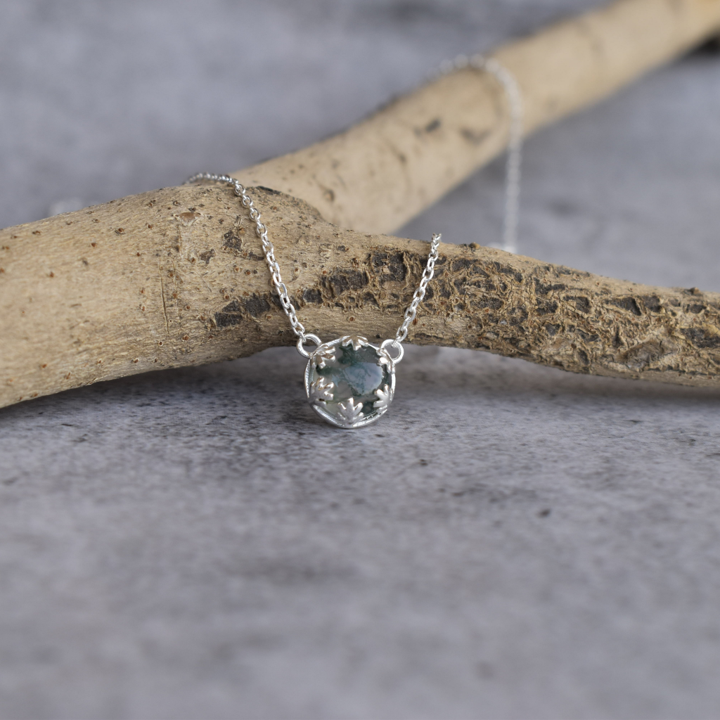 Leaf Sunshine - Moss Agate Necklace -