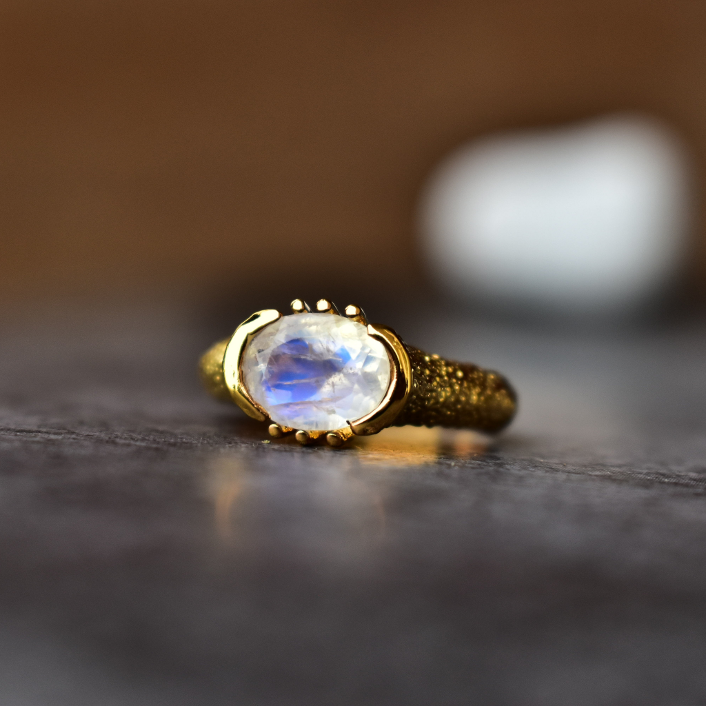 Luminous Texture - Moonstone Ring -