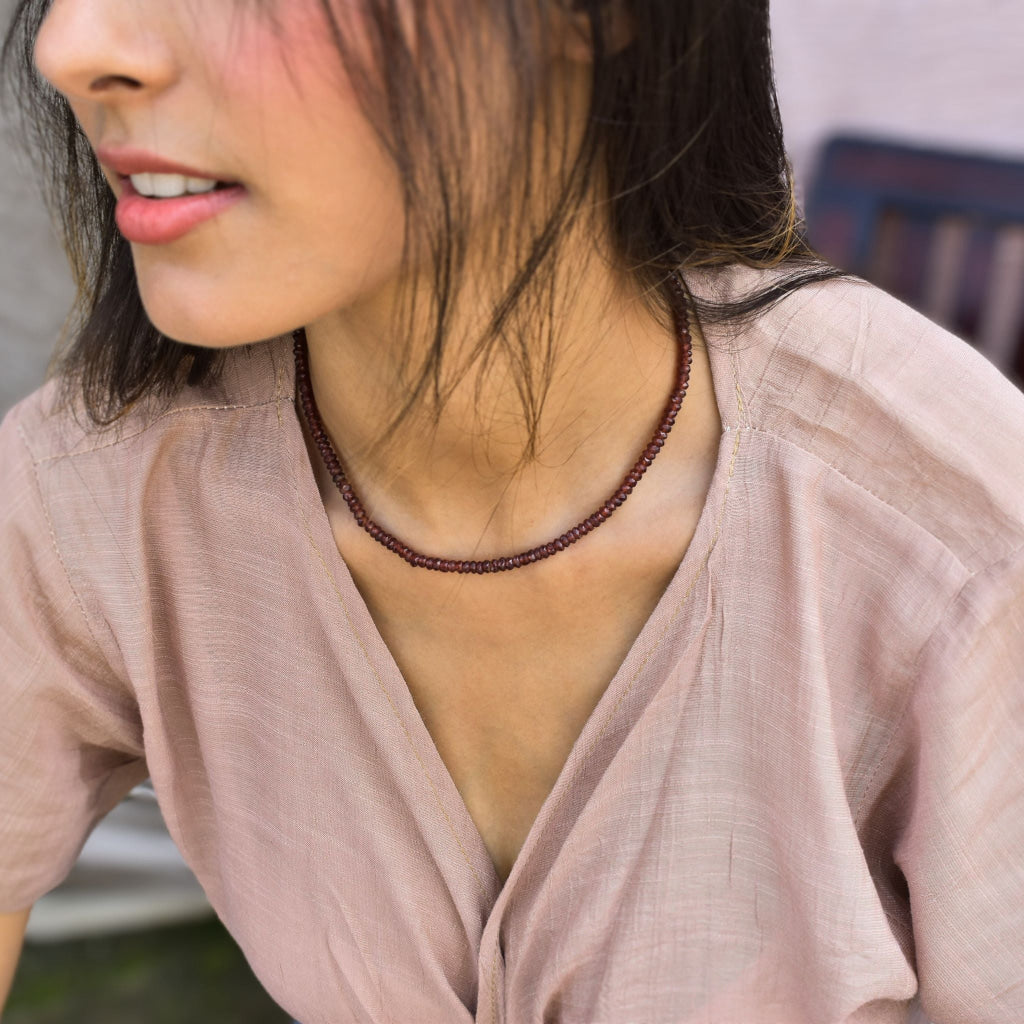 Luxe Line - Garnet Necklace Necklace