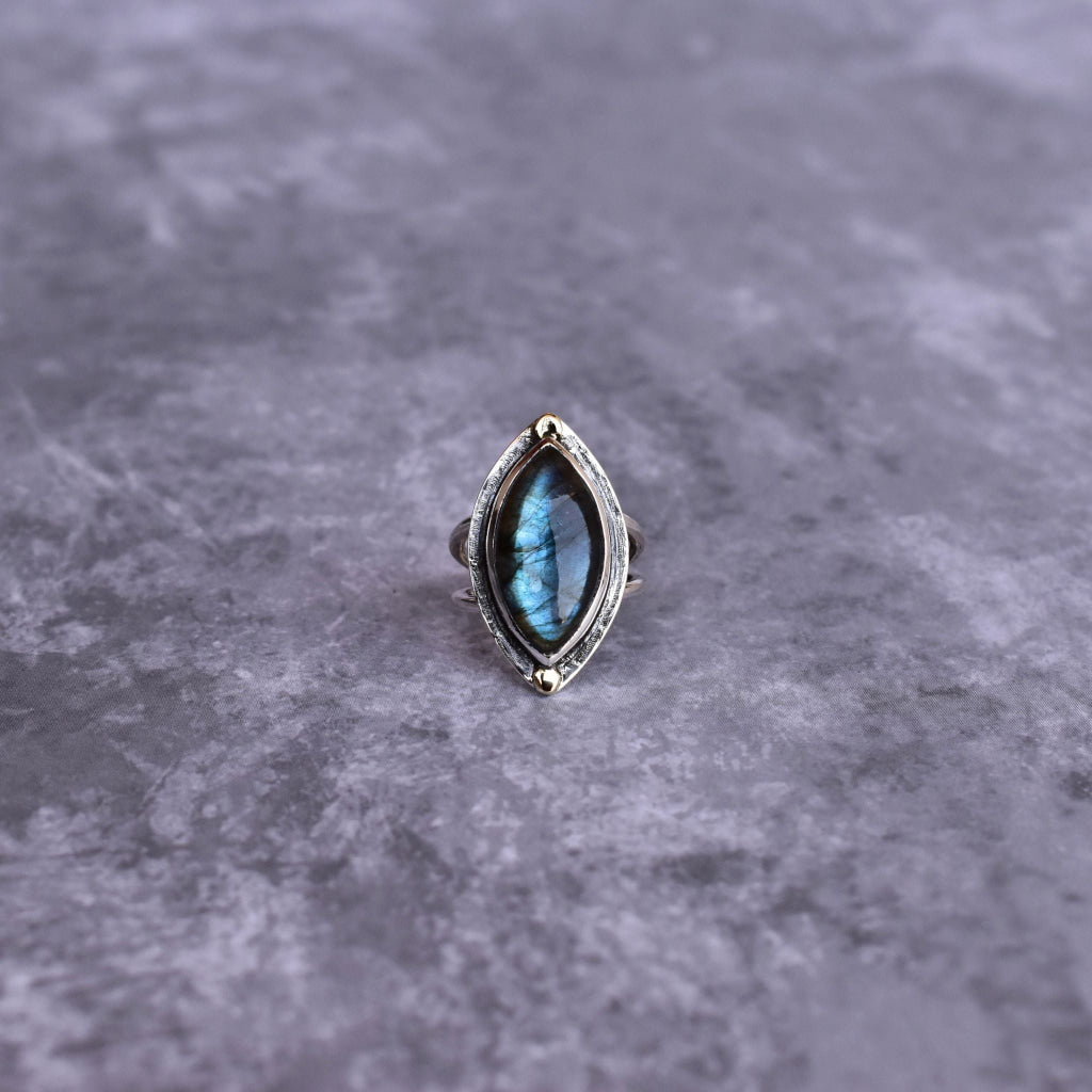 Marquise Beauty - Labradorite Ring -