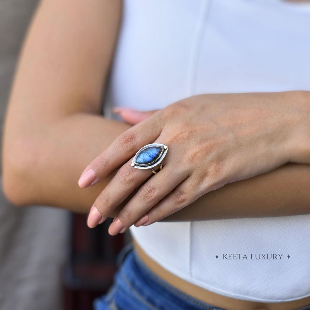 Marquise Beauty - Labradorite Ring -