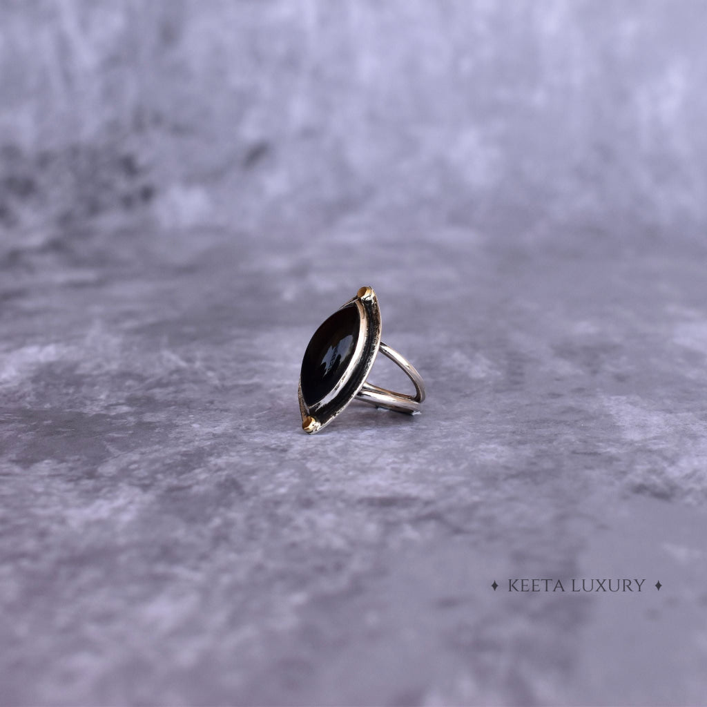 Marquise Beauty - Labradorite Ring -