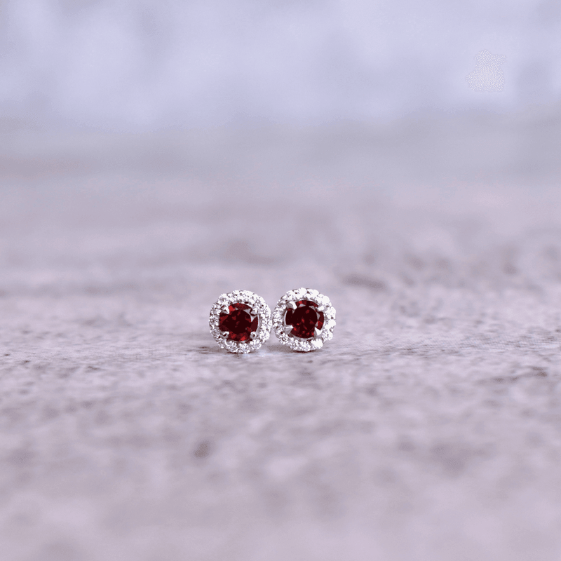 Minimal - Garnet Stud Earrings