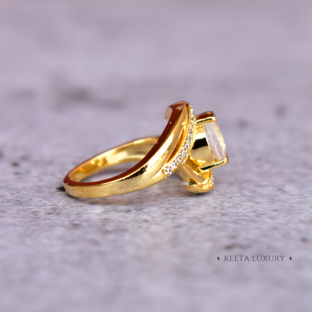 Modernly Vintage - Moonstone Ring -