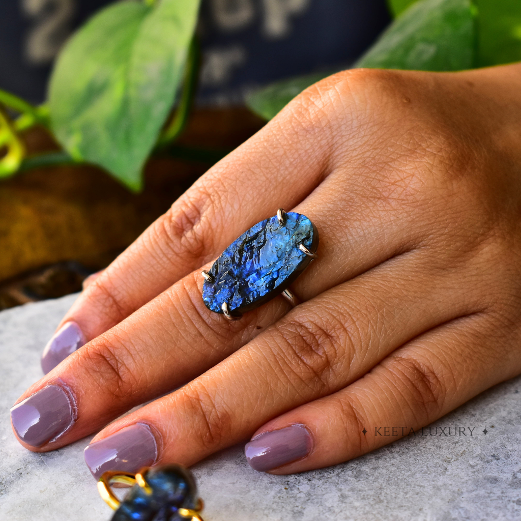 Mystic Aura - Raw Labradorite Ring -