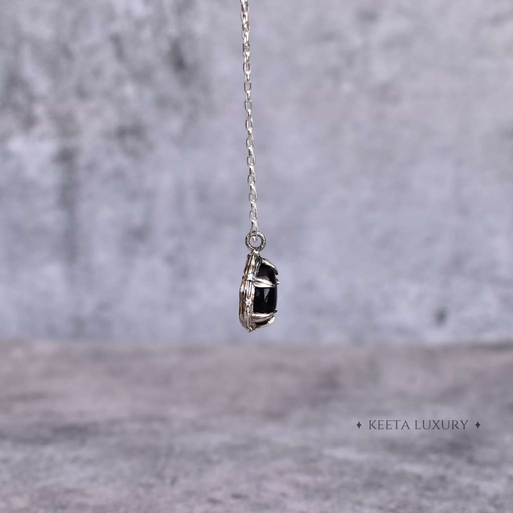 Nature Glow - Black Onyx Necklace -
