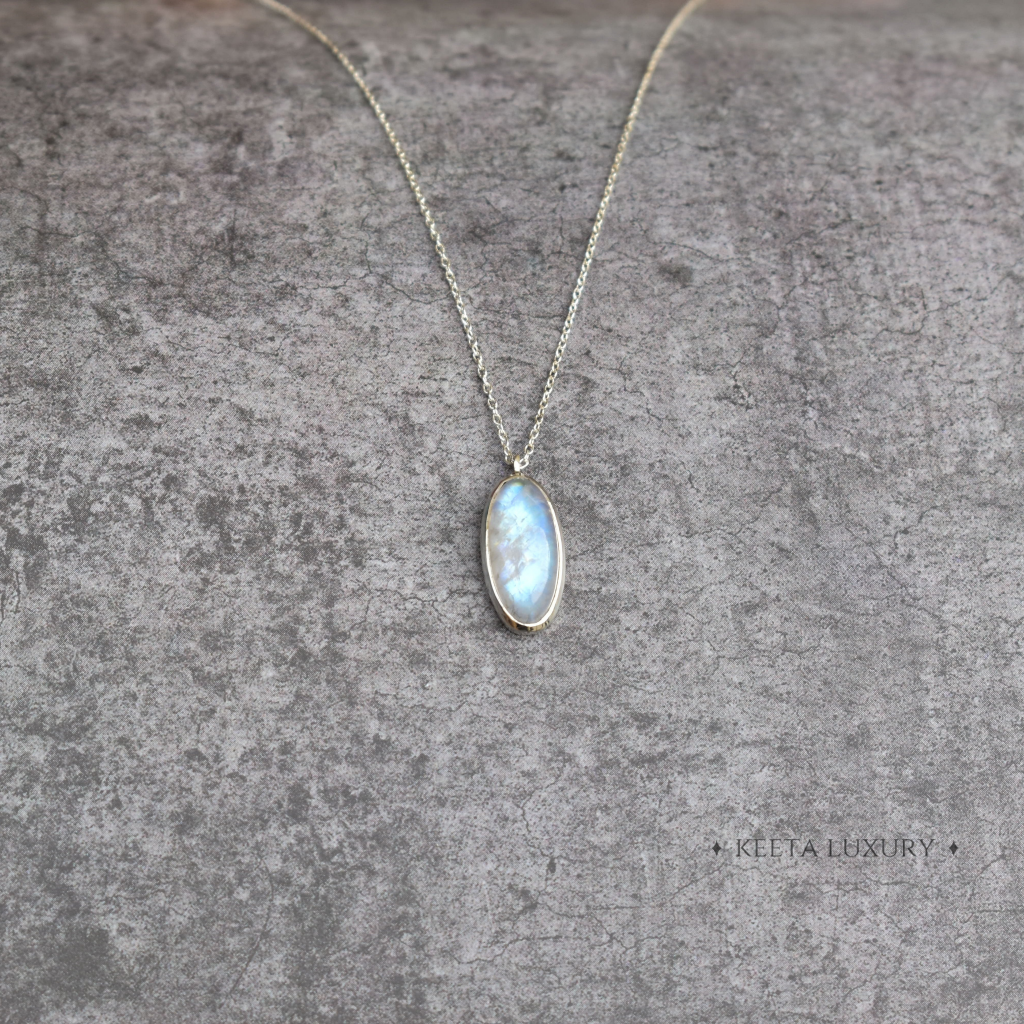 Oval Regency - Moonstone Necklace -