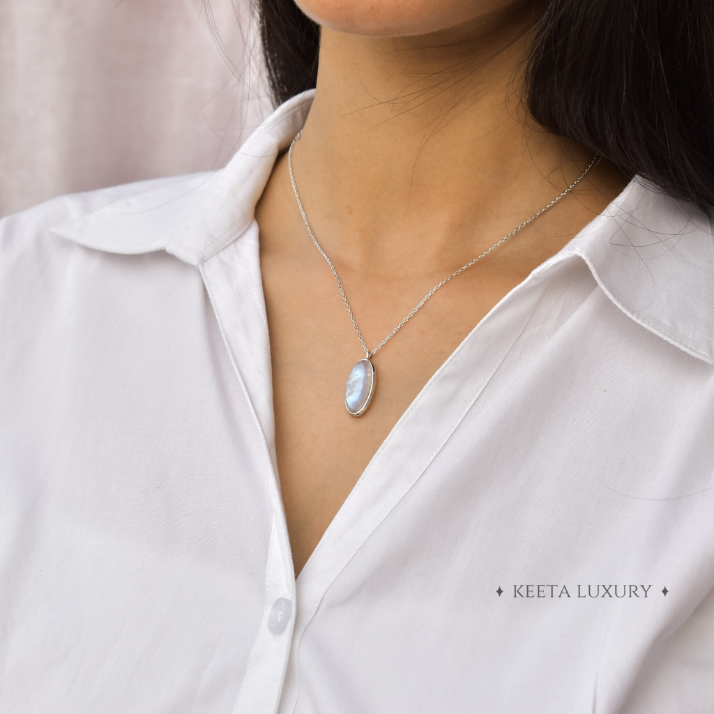 Oval Regency - Moonstone Necklace -