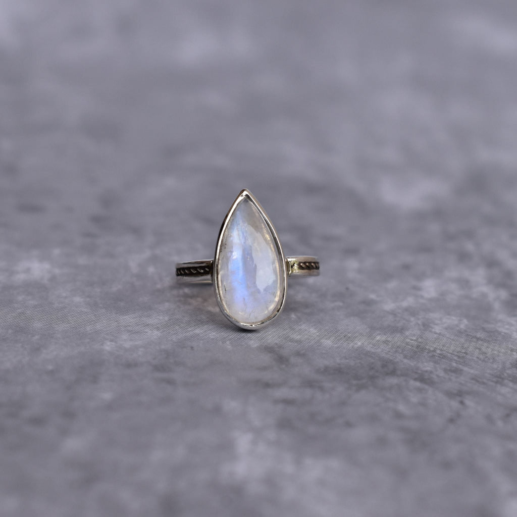 Pear Fantasy - Moonstone Ring -