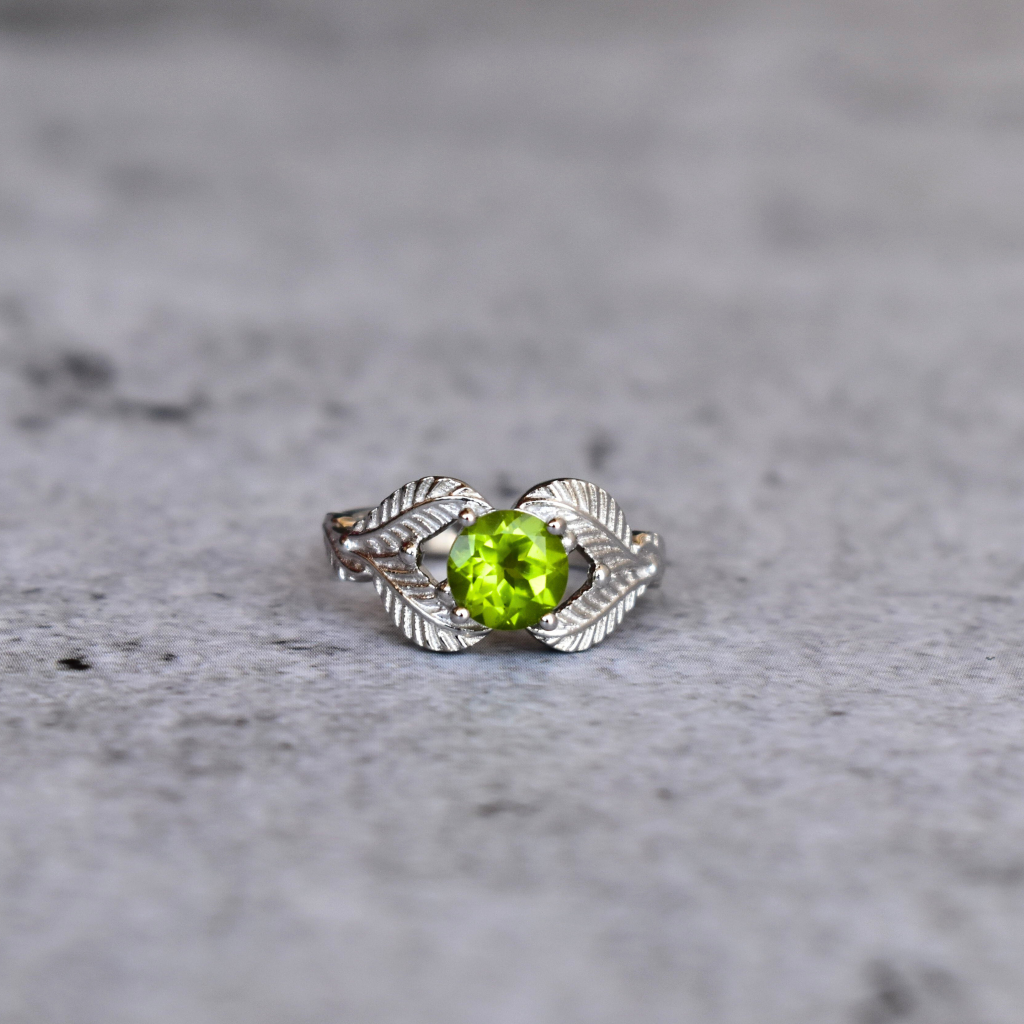 Pegasus - Peridot Ring -