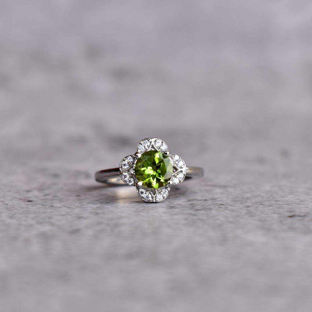 Pure Harmony - Peridot Ring -