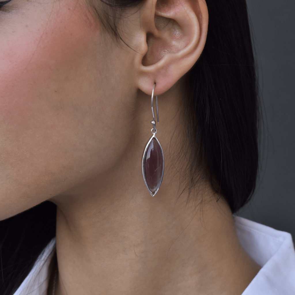 Queen - Amethyst Dangles -