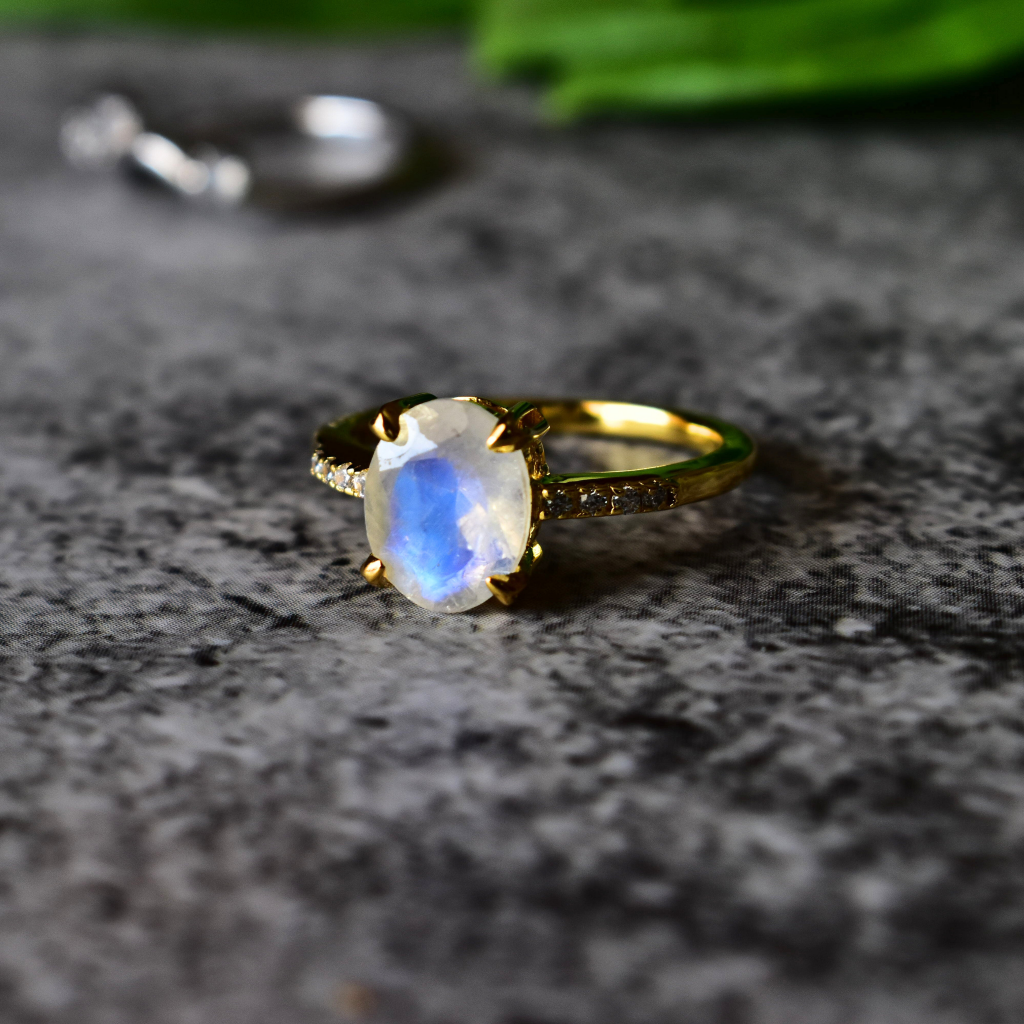 Radiant Moonlight - Moonstone Ring -