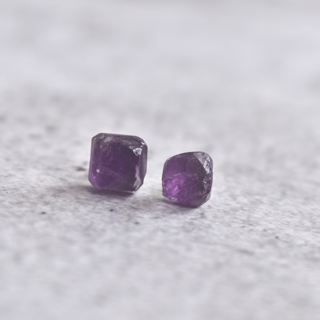 Raw - Amethyst Studs -