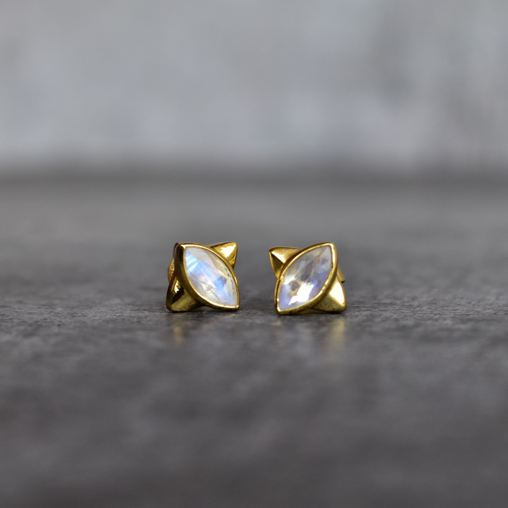 Shield Guardian - Moonstone Studs -