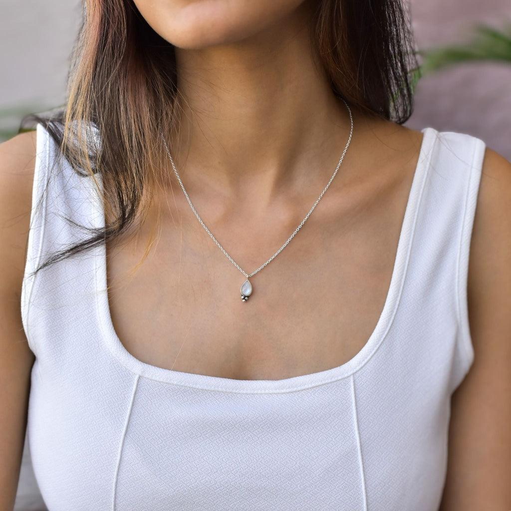 Simplicity Spell - Moonstone Necklace -