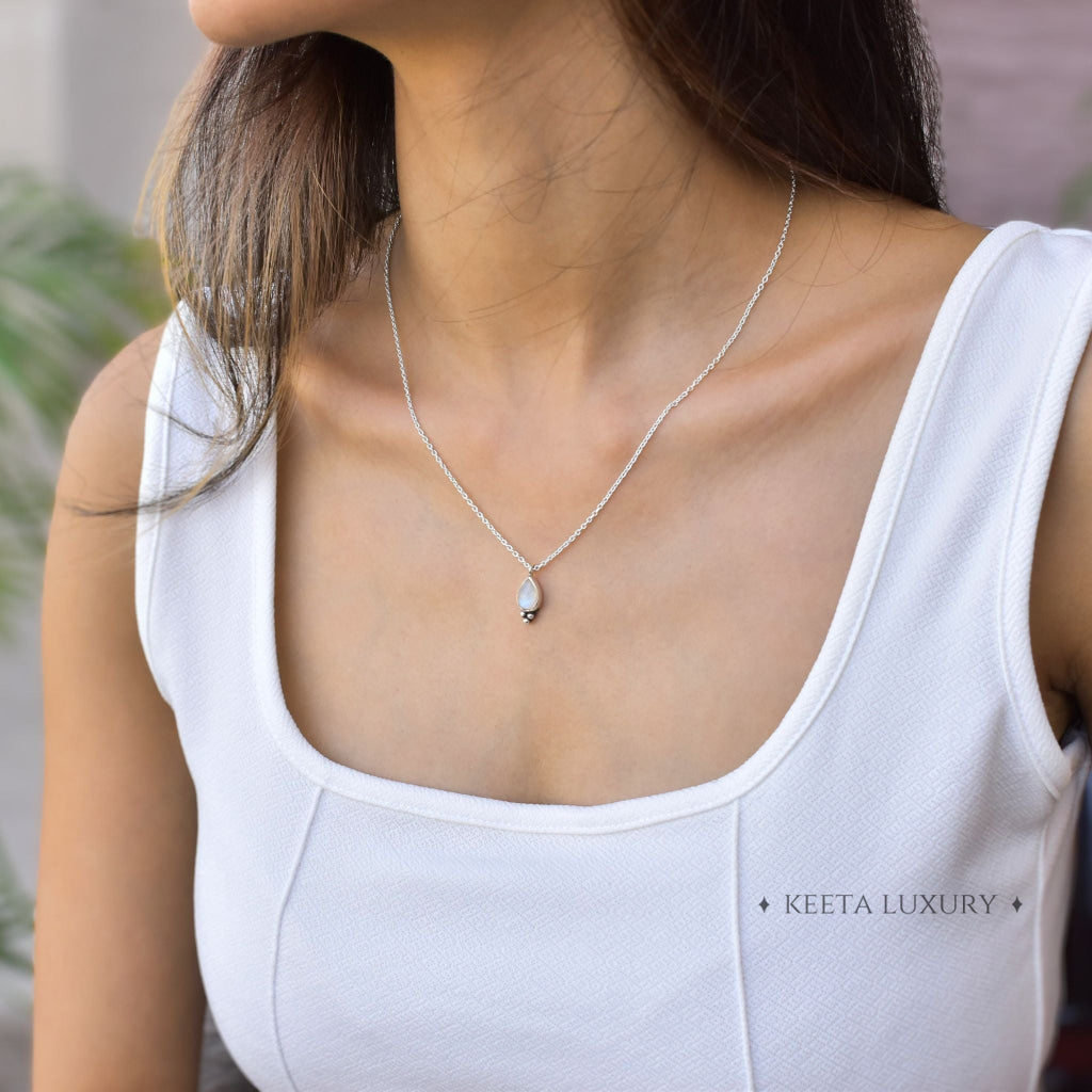 Simplicity Spell - Moonstone Necklace -