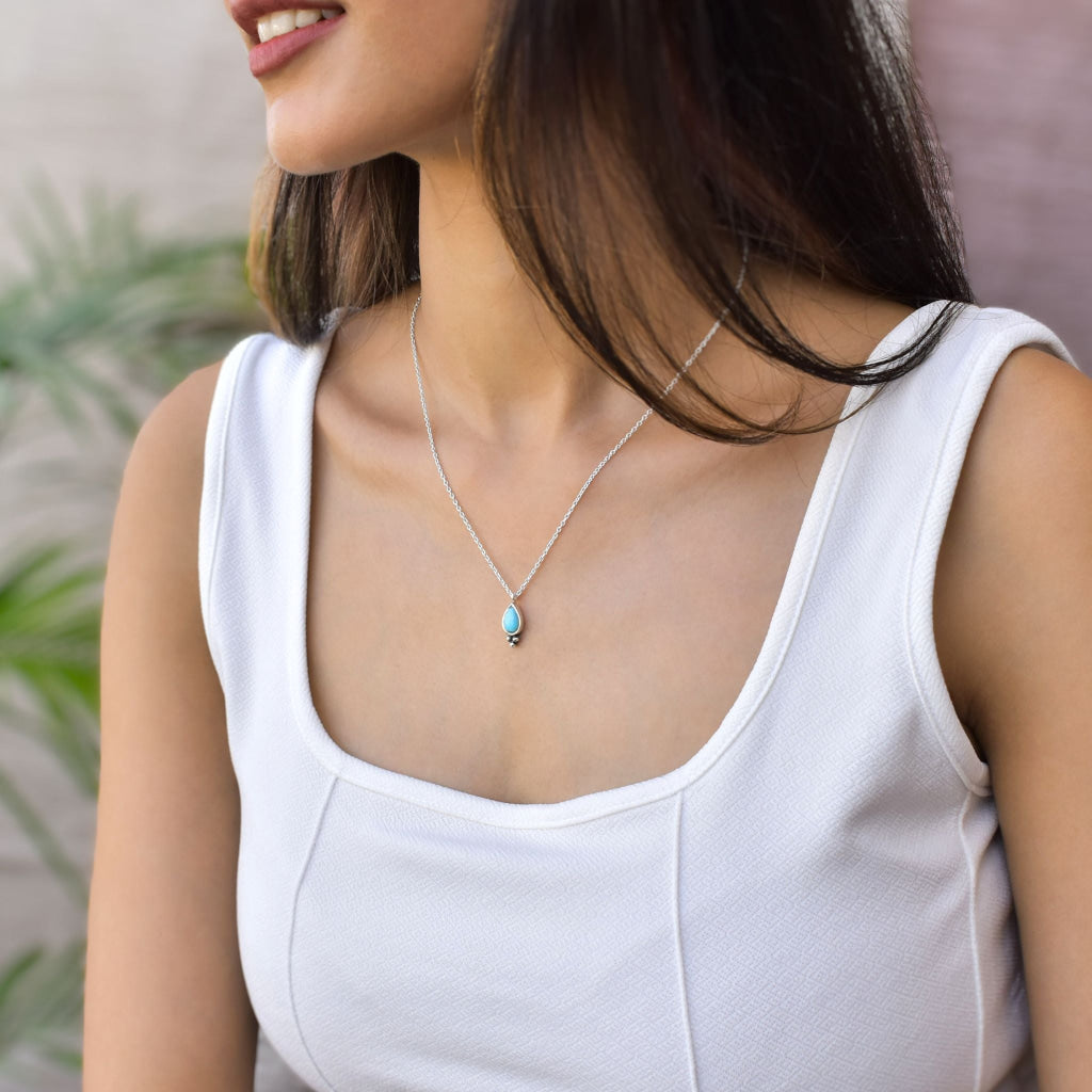 Simplicity Spell - Turquoise Necklace -