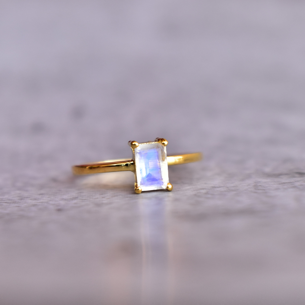 Sleek Octagon - Moonstone Ring -