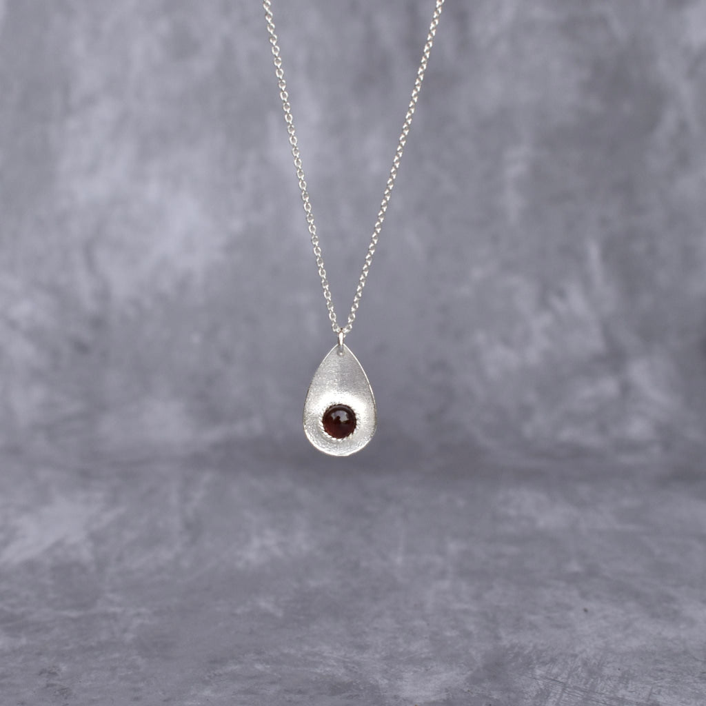 Subtle Elegance - Garnet Necklace -