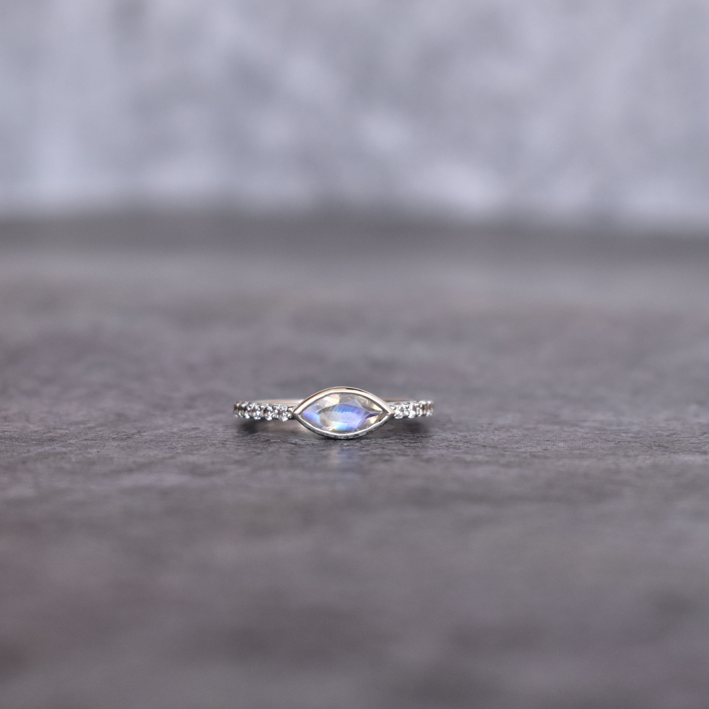 Subtle Elegance - Moonstone Ring -