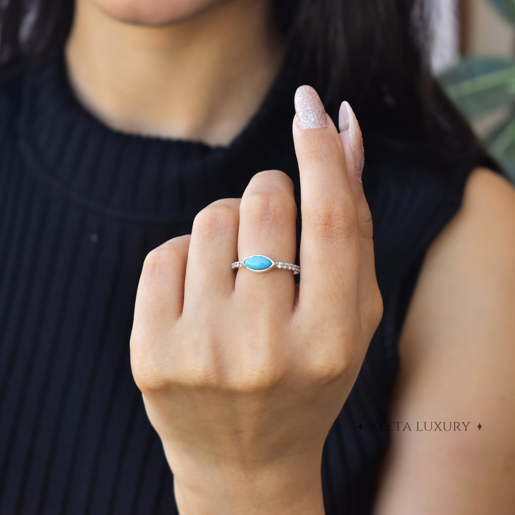 Subtle Elegance - Turquoise Ring -