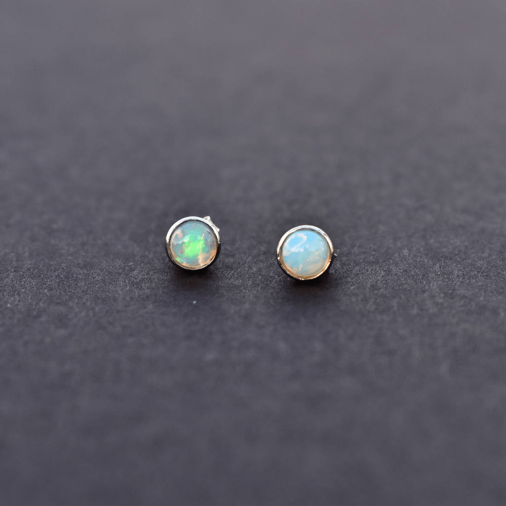Tiny Star - Opal studs -