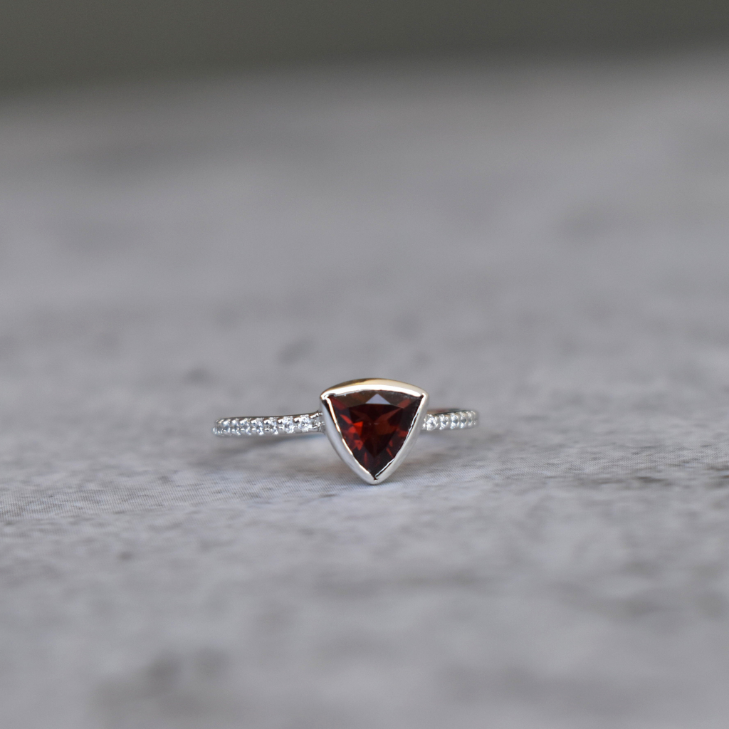Trillion Tango - Garnet Ring -
