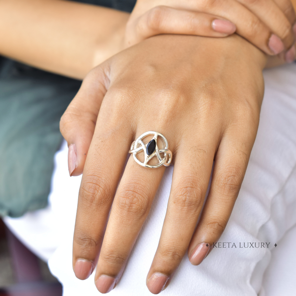 Trinity Knot - Black Onyx Ring -