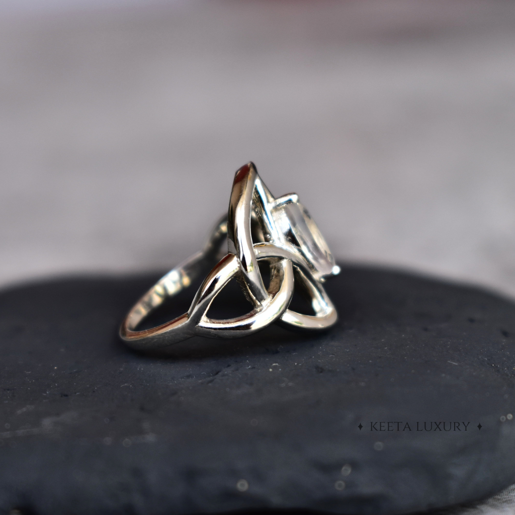 Trinity Knot - Moonstone Ring -