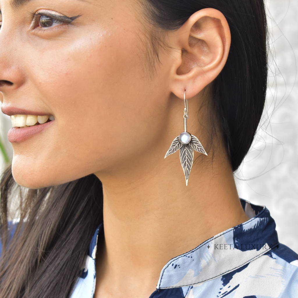 Trio Leafy - Moonstone Earrings -