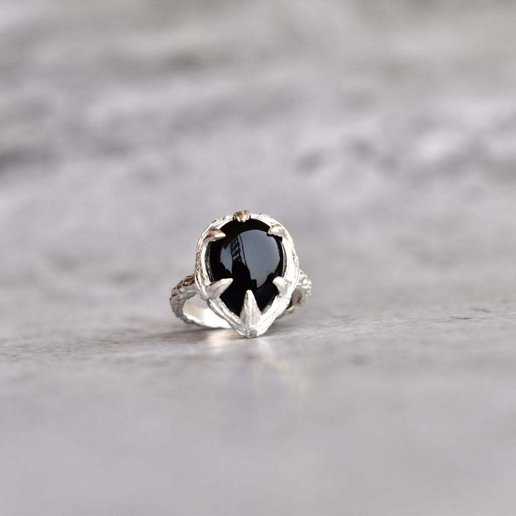 Twiggy Elegance - Black Onyx Ring -