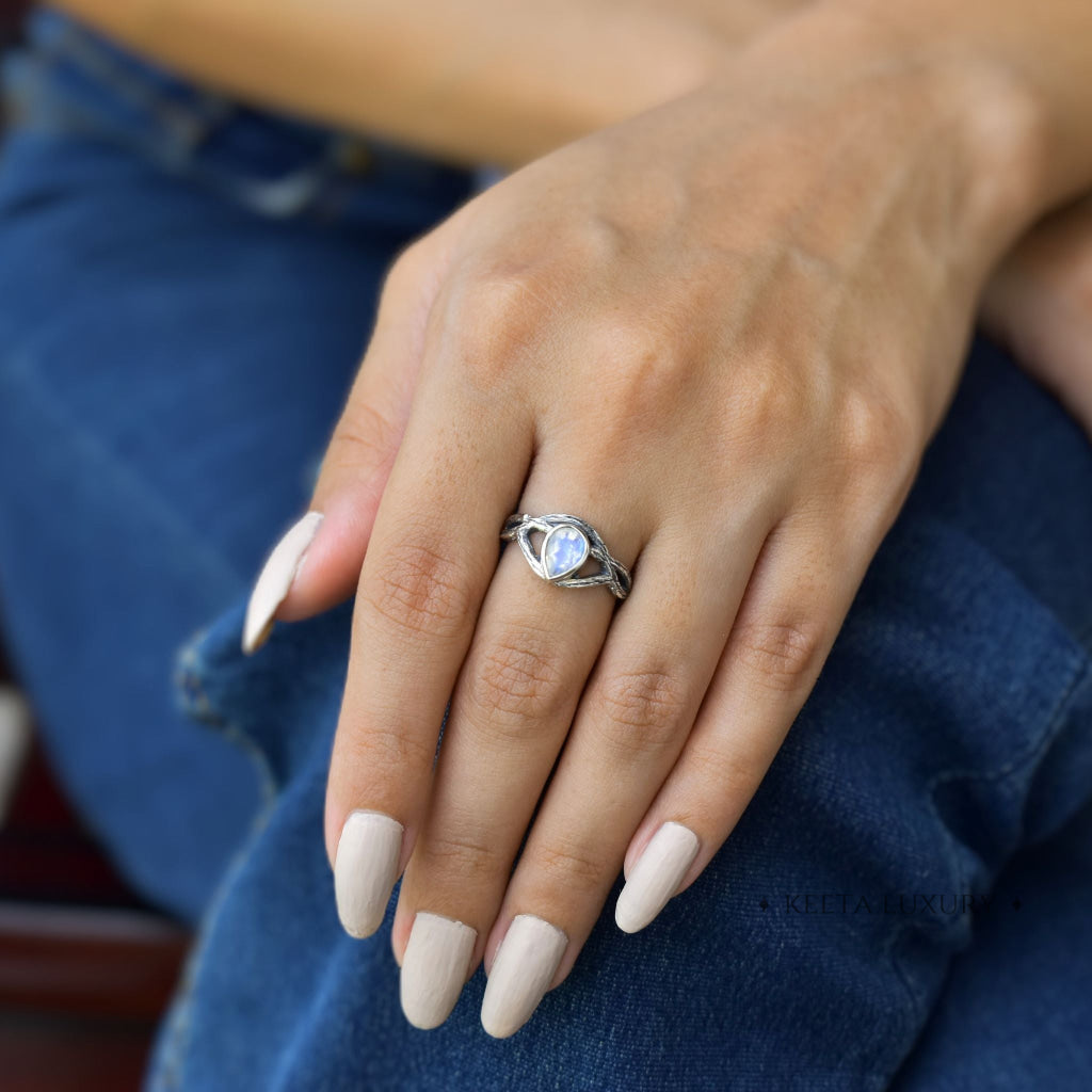 Twiggy - Moonstone Ring -
