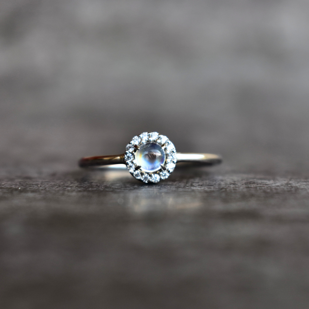 Whispering Moon - Moonstone Ring -