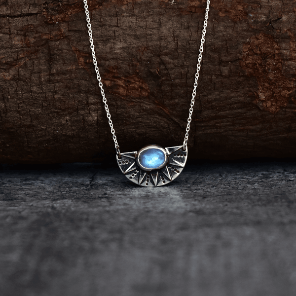 Sunrise Flower - Moonstone Necklace 20 Inches Necklace